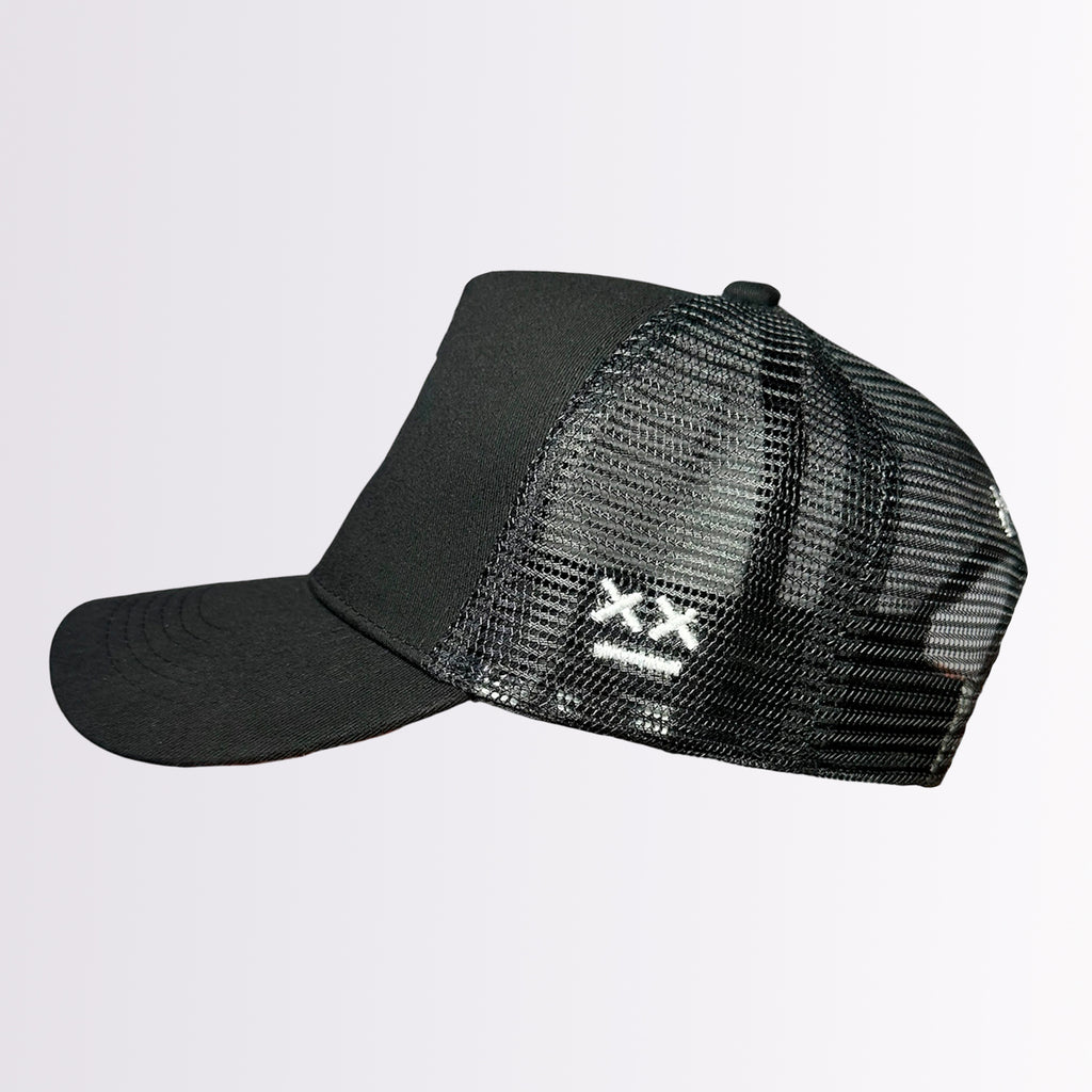BASIC BLACK CAP COCONIXXE
